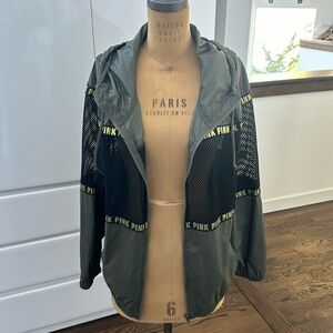 Super Cute VS PINK Very Lightweight Army Green zip hooded jacket ~ Size M/L